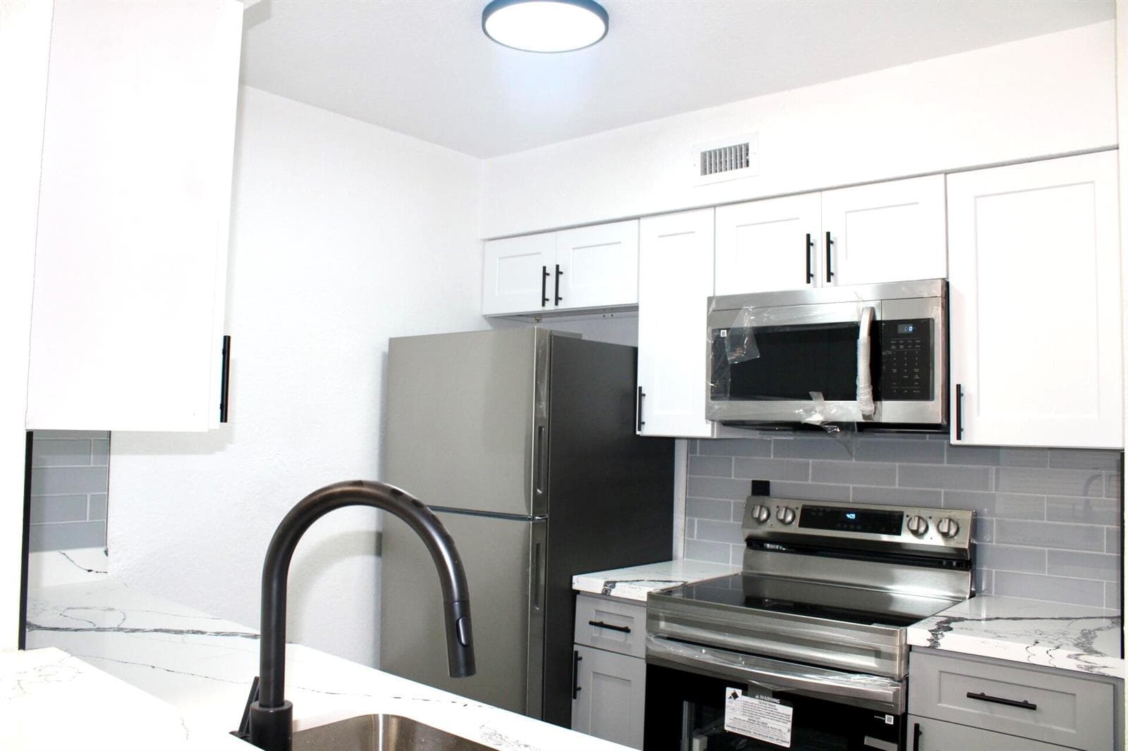 2820 N Oakland Forest Drive N # 106, Oakland Park FL 33309