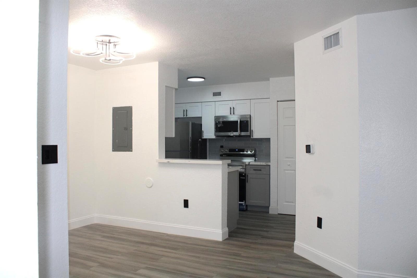 2820 N Oakland Forest Drive N # 106, Oakland Park FL 33309 photo 4