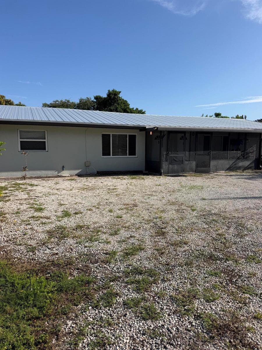 2727 SE Normand Street, Stuart FL 34997 photo 2