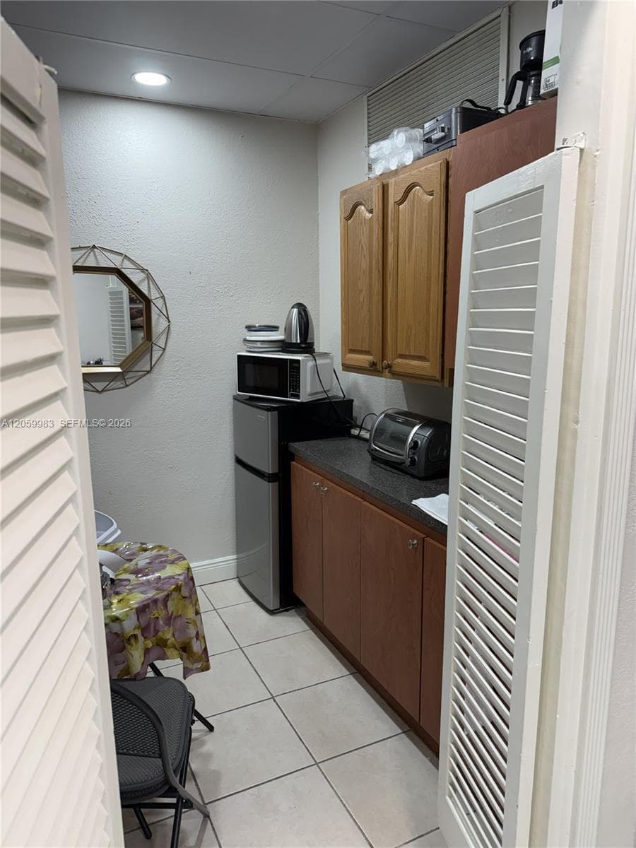 5005 Collins Ave # C2, Miami Beach FL 33140 photo 2