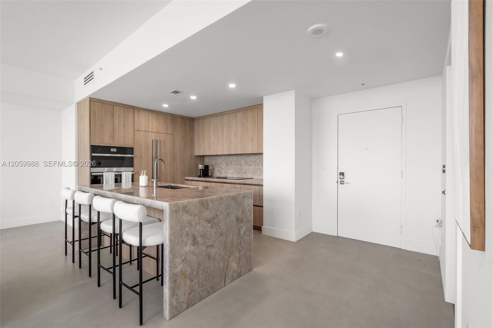 92 SW 3rd St # 5204, Miami FL 33130 photo 3