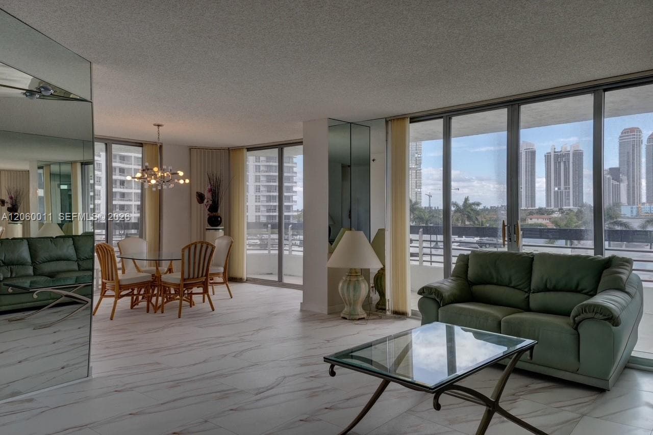 3600 Mystic Pointe Dr # 613, Aventura FL 33180