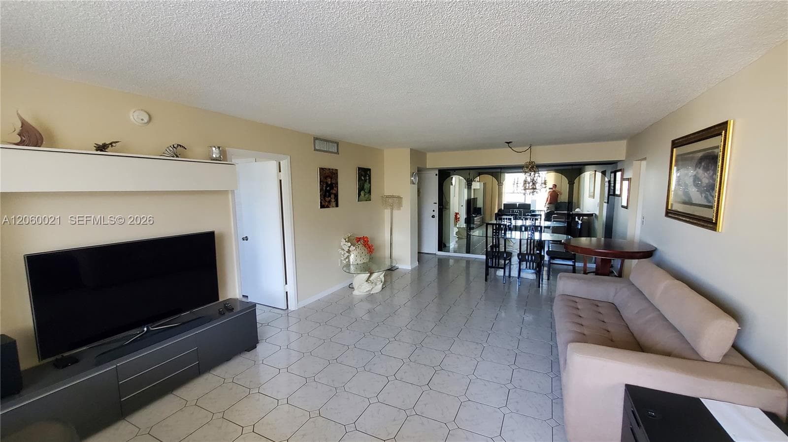 1833 S Ocean Dr # 1103, Hallandale Beach FL 33009 photo 2