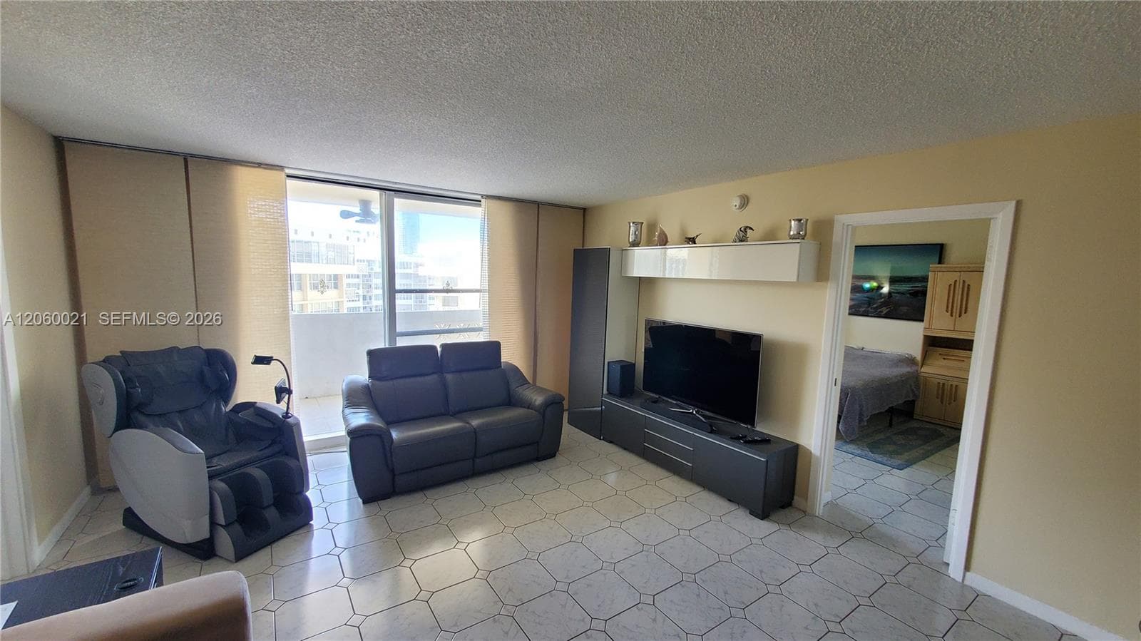 1833 S Ocean Dr # 1103, Hallandale Beach FL 33009 photo 5