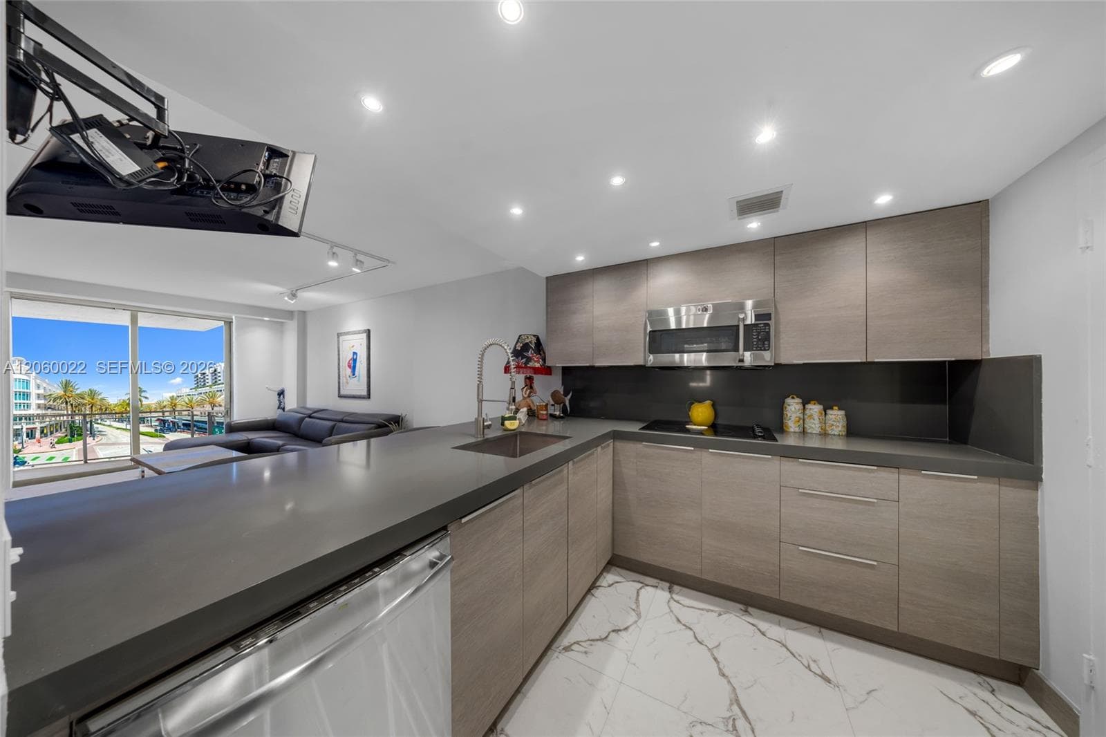 465 Ocean Dr # 303, Miami Beach FL 33139 photo 5