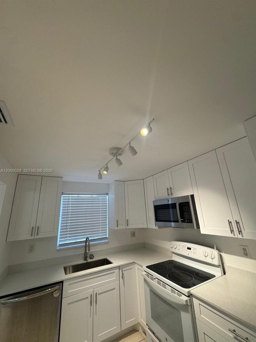 7981 S French Dr # 2-202, Pembroke Pines FL 33024 photo 3
