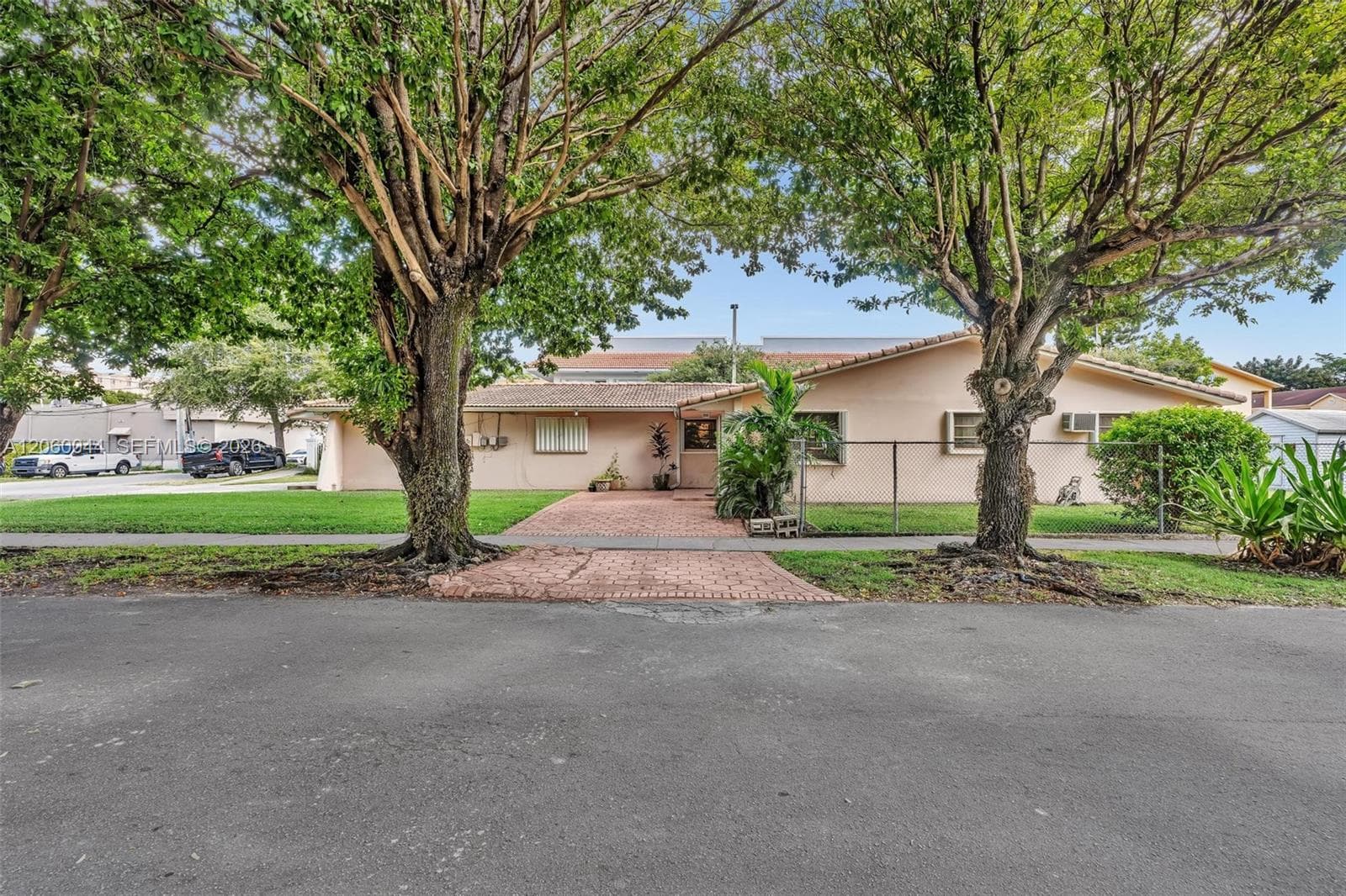 39 SW 114th Ave, Sweetwater FL 33174 photo 5