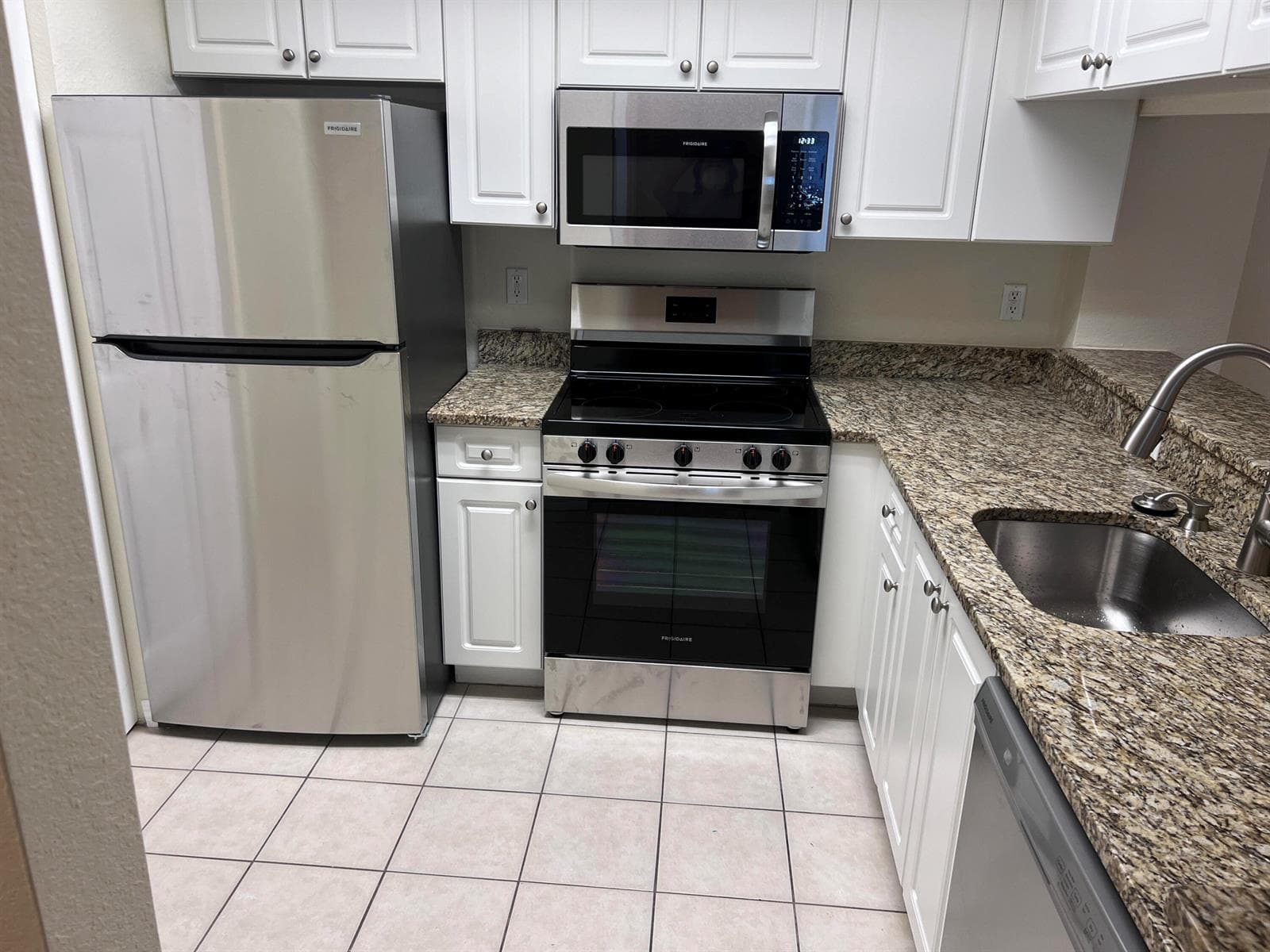 2802 SARENTO Place # 302, Palm Beach Gardens FL 33410 photo 2