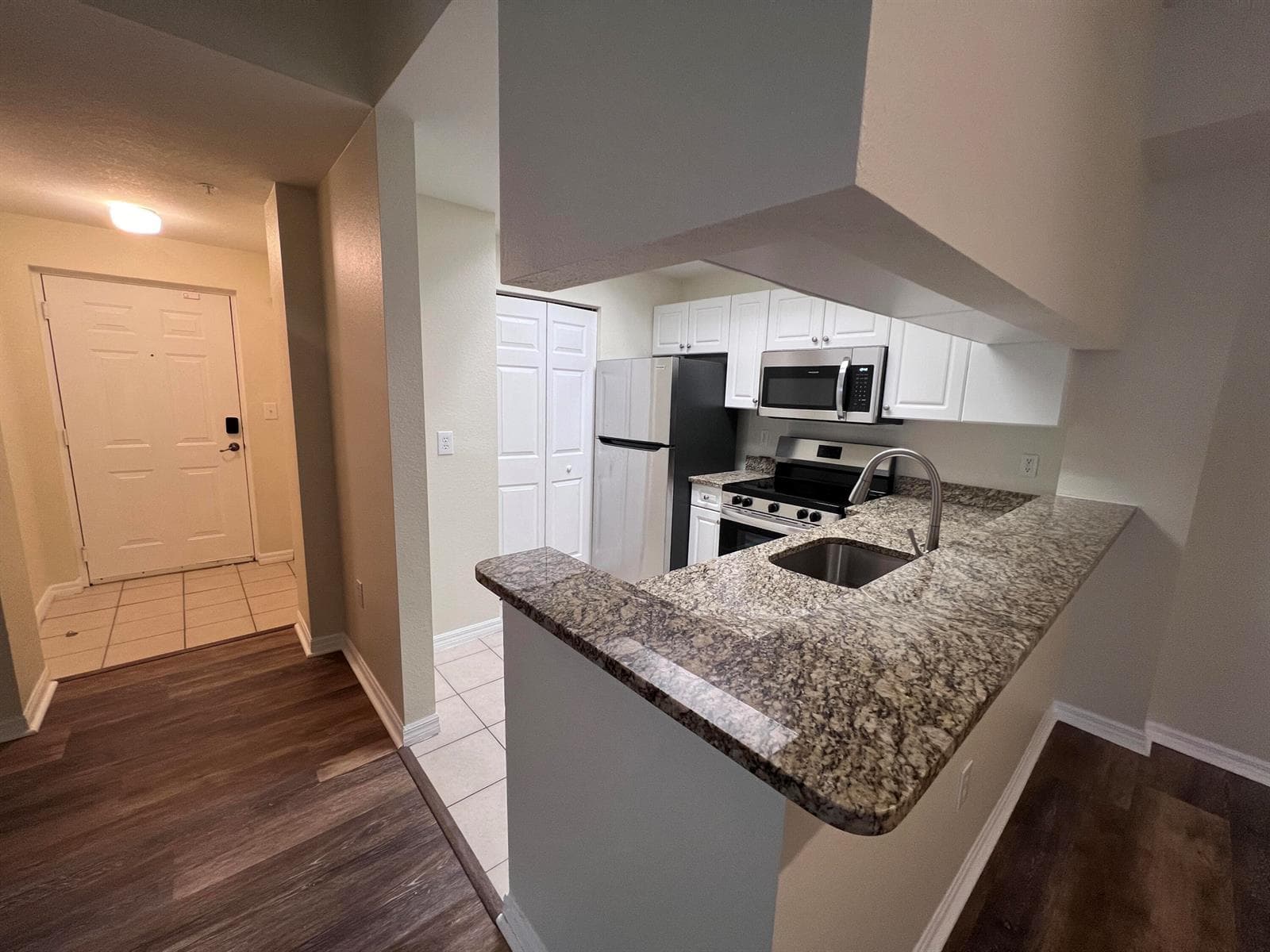 2802 SARENTO Place # 302, Palm Beach Gardens FL 33410 photo 4