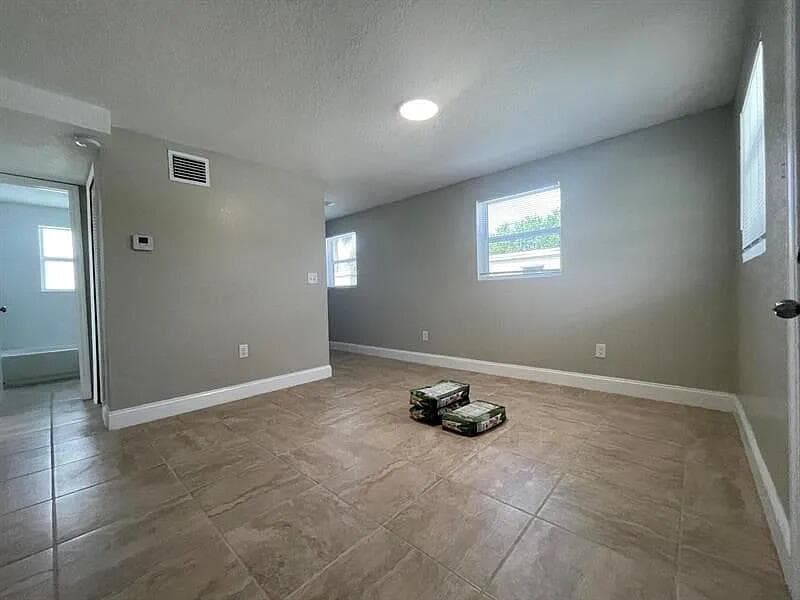 2505 AVENUE L, Fort Pierce FL 34947 photo 4