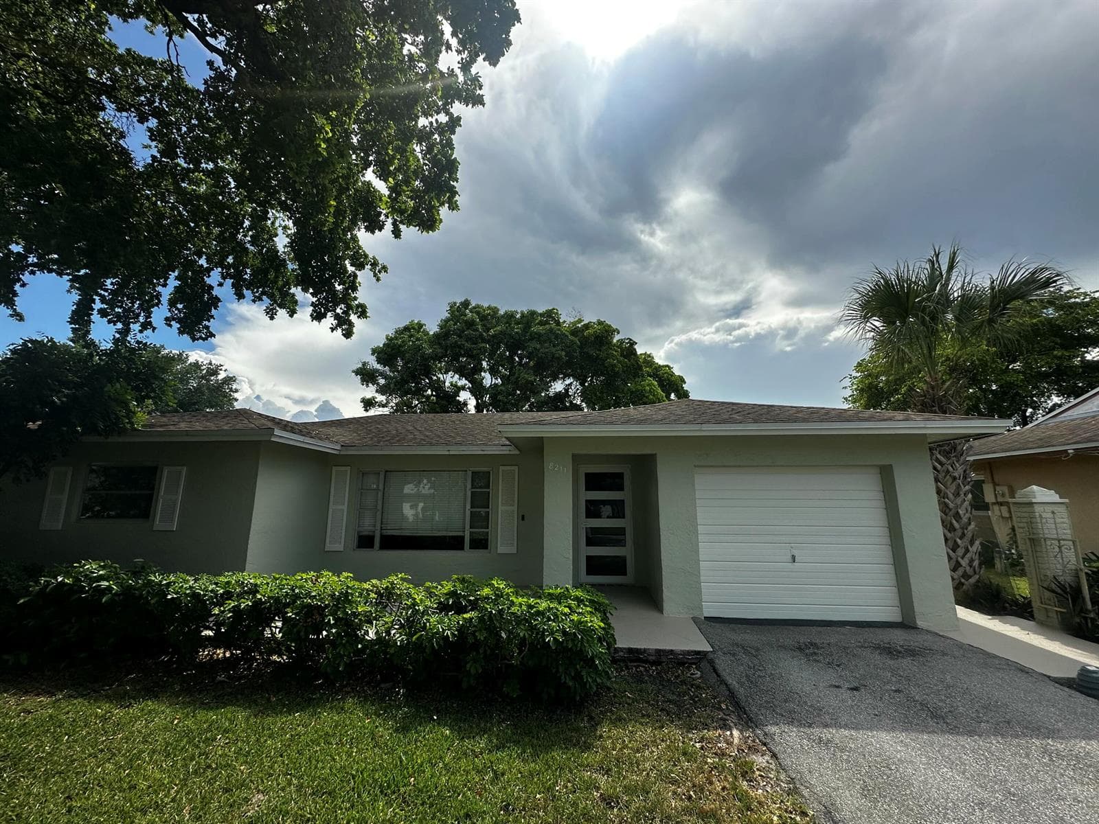 8211 NW 91st Avenue, Tamarac FL 33321 photo 2
