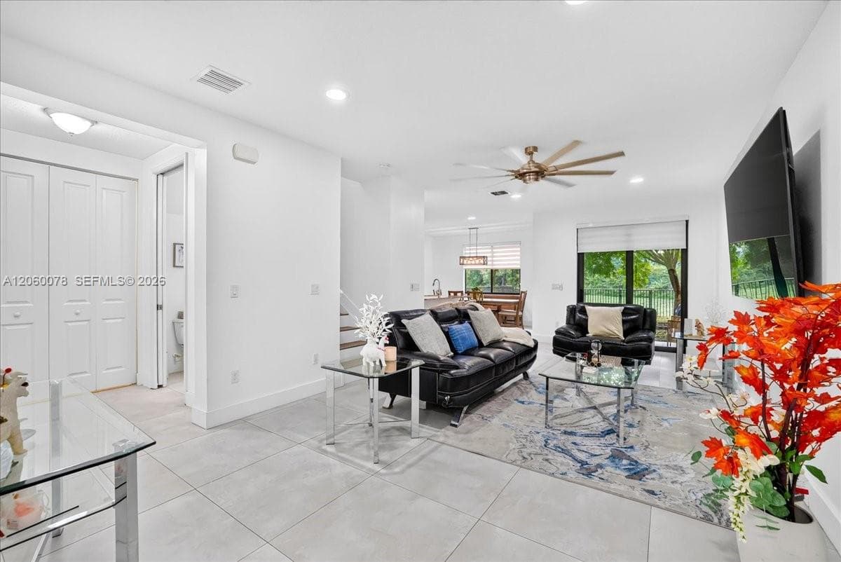 425 NW 33rd Ln, Pompano Beach FL 33069 photo 3