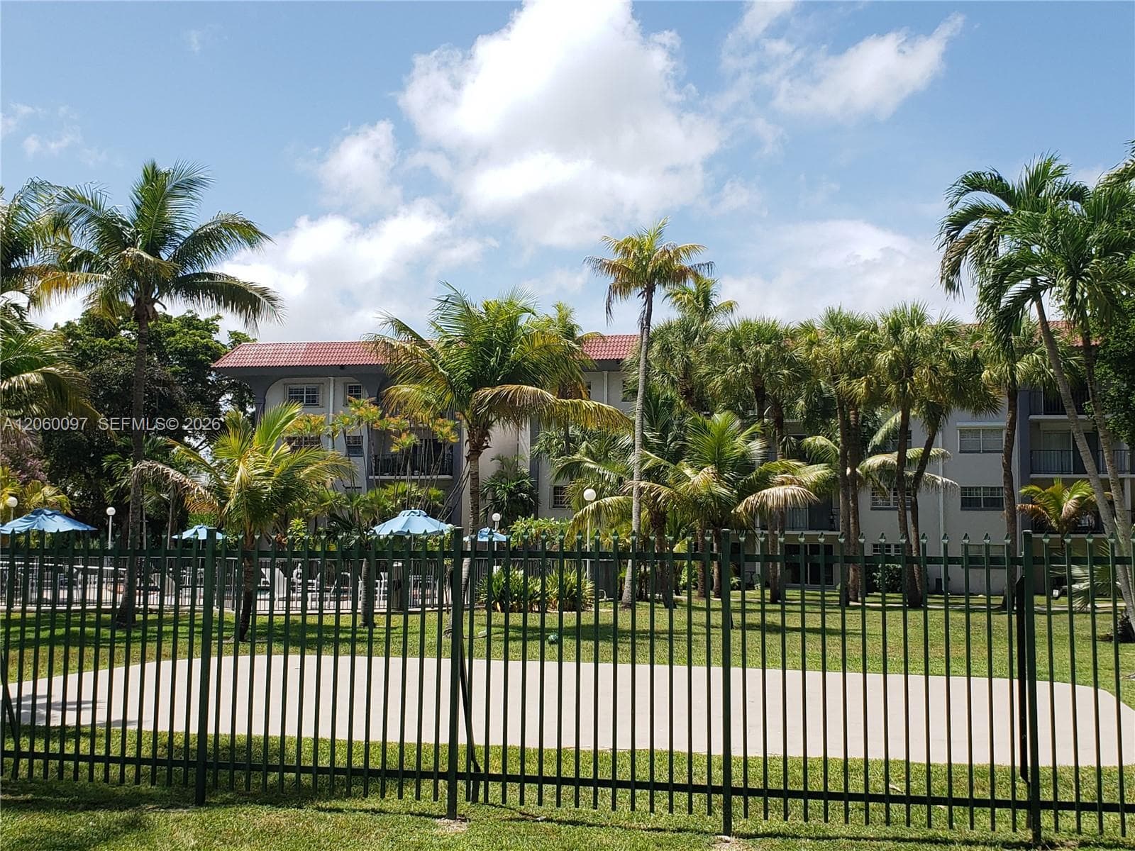 8107 SW 72nd Ave # 416E, Miami FL 33143 photo 3