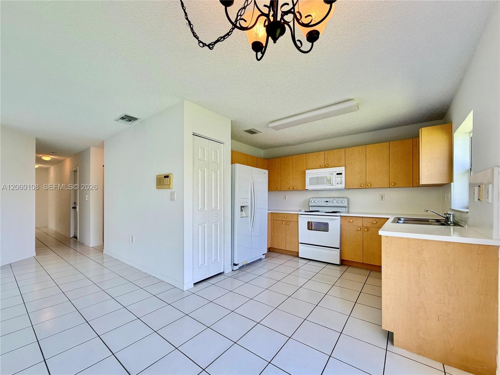 7557 SW 164th Ct, Miami, FL 33193 photo 5