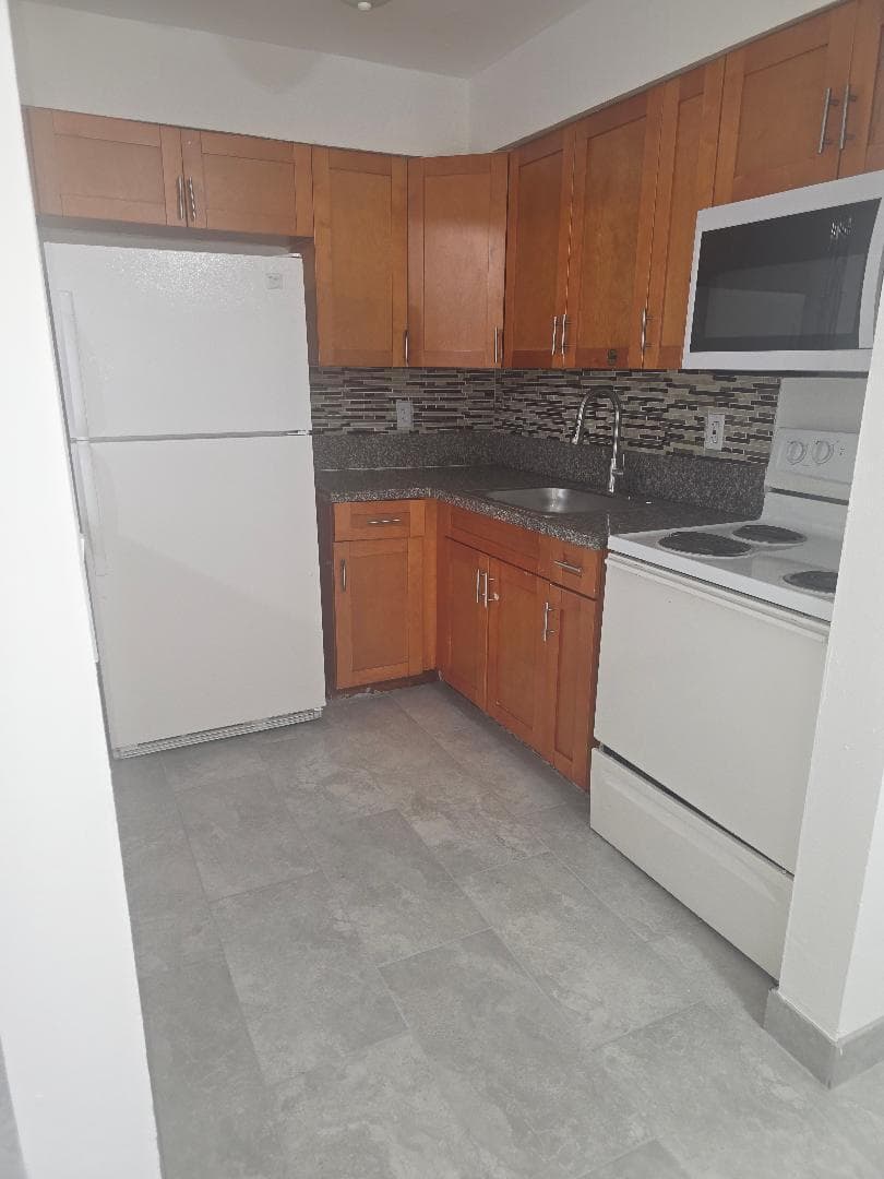 3640 NE 1ST Avenue # 3, Oakland Park FL 33334 photo 5