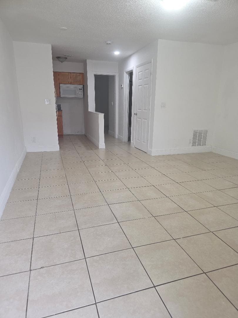 3640 NE 1st Avenue # 2, Oakland Park FL 33334 photo 5