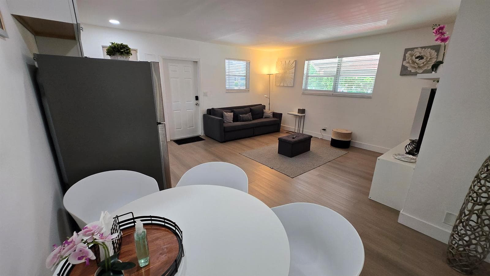 704 NE 8TH Street # 1, Hallandale Beach FL 33009 photo 4