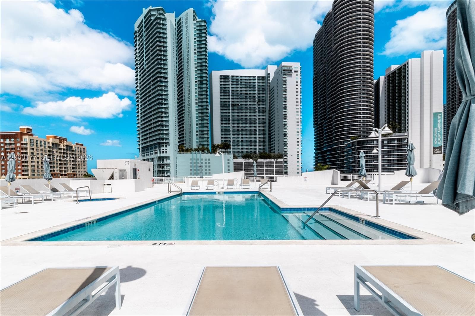 1800 Biscayne Plaza photo 3