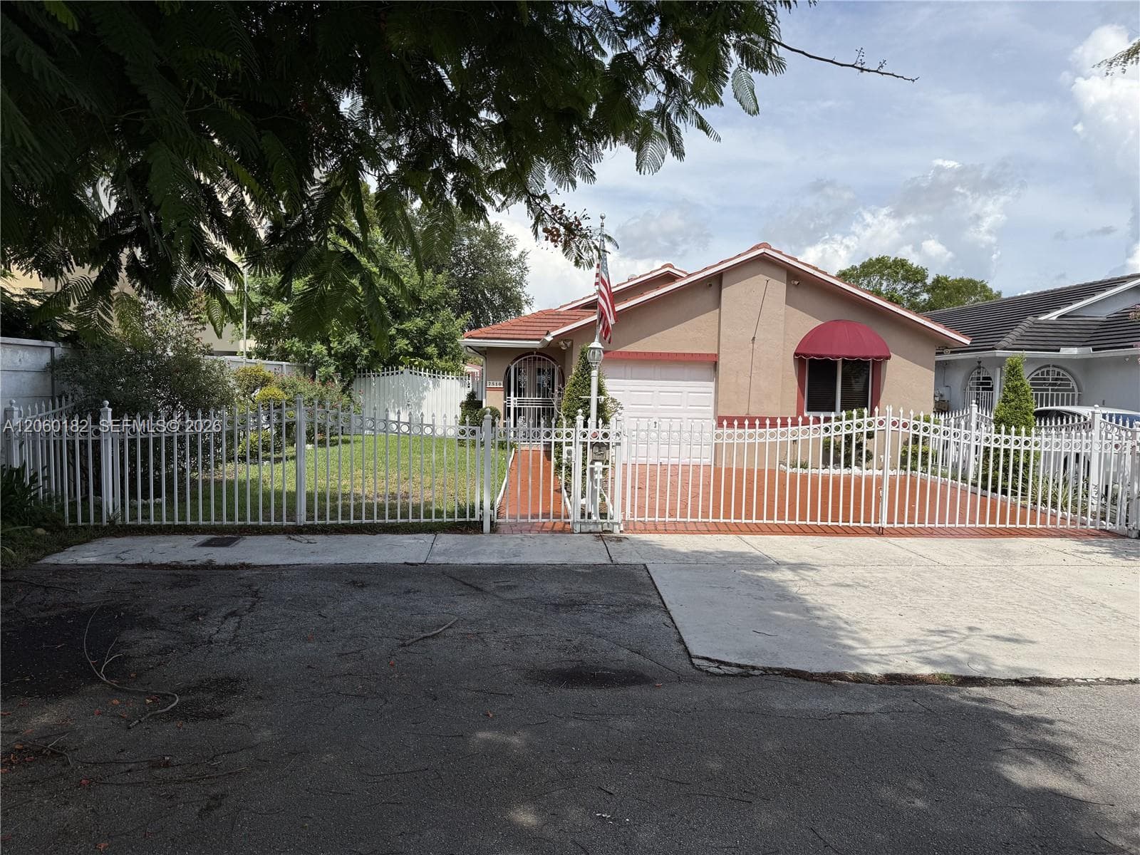 7510 W 4th Ave, Hialeah FL 33014 photo 2