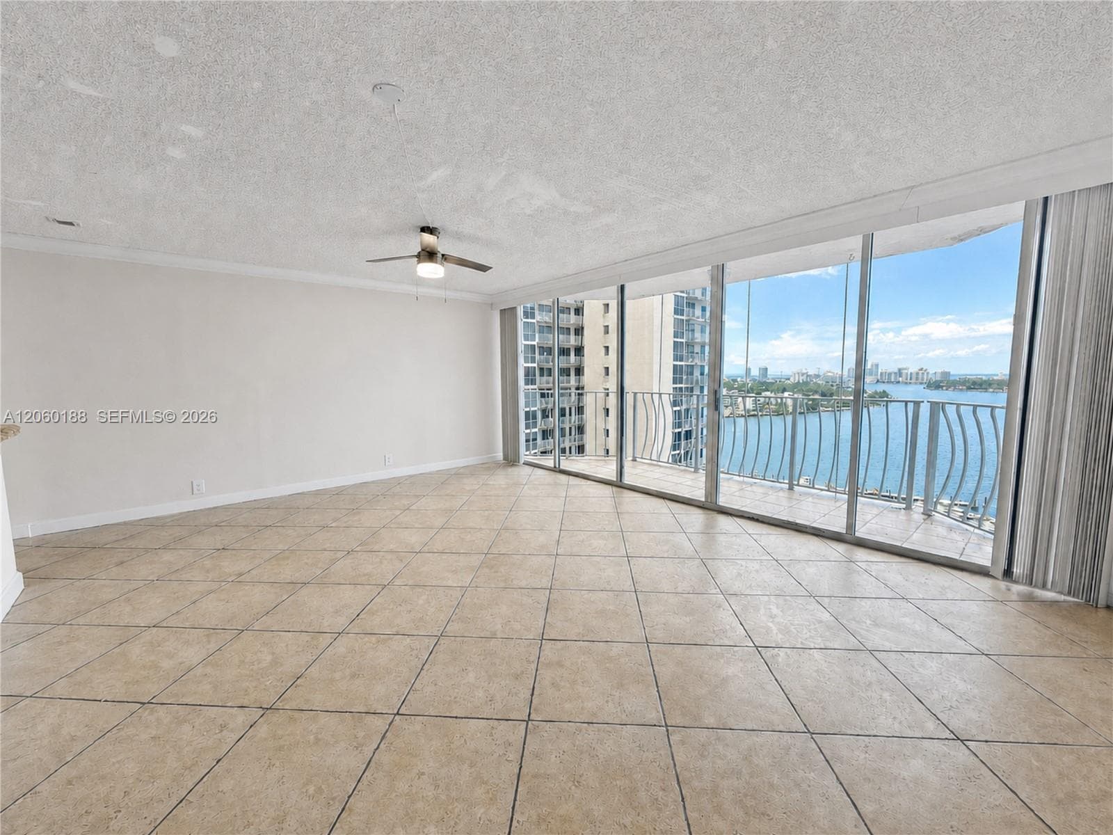 7601 E Treasure Dr # 1807, North Bay Village FL 33141 photo 3
