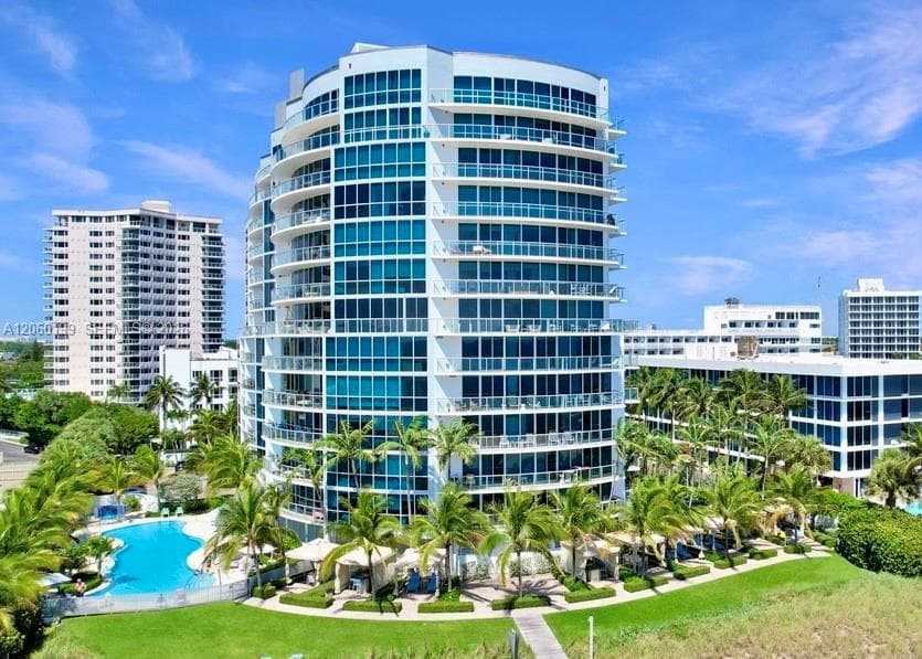 1200 Holiday Dr # 705, Fort Lauderdale FL 33316