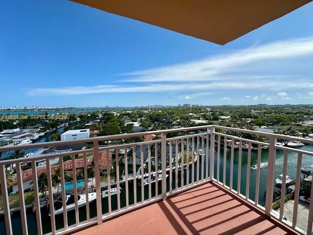 2450 NE 135th St # 1005, North Miami FL 33181