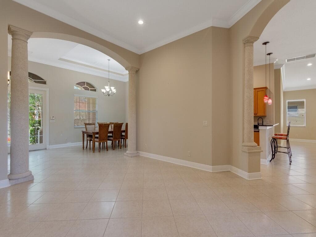 6124 57th Court, Vero Beach FL 32967 photo 2