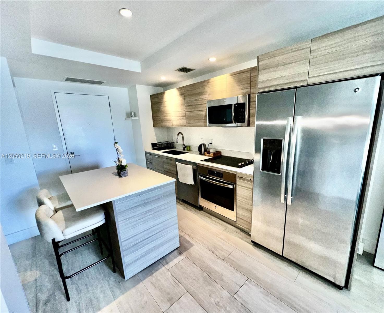 121 NE 34th St # 803, Miami FL 33137 photo 4