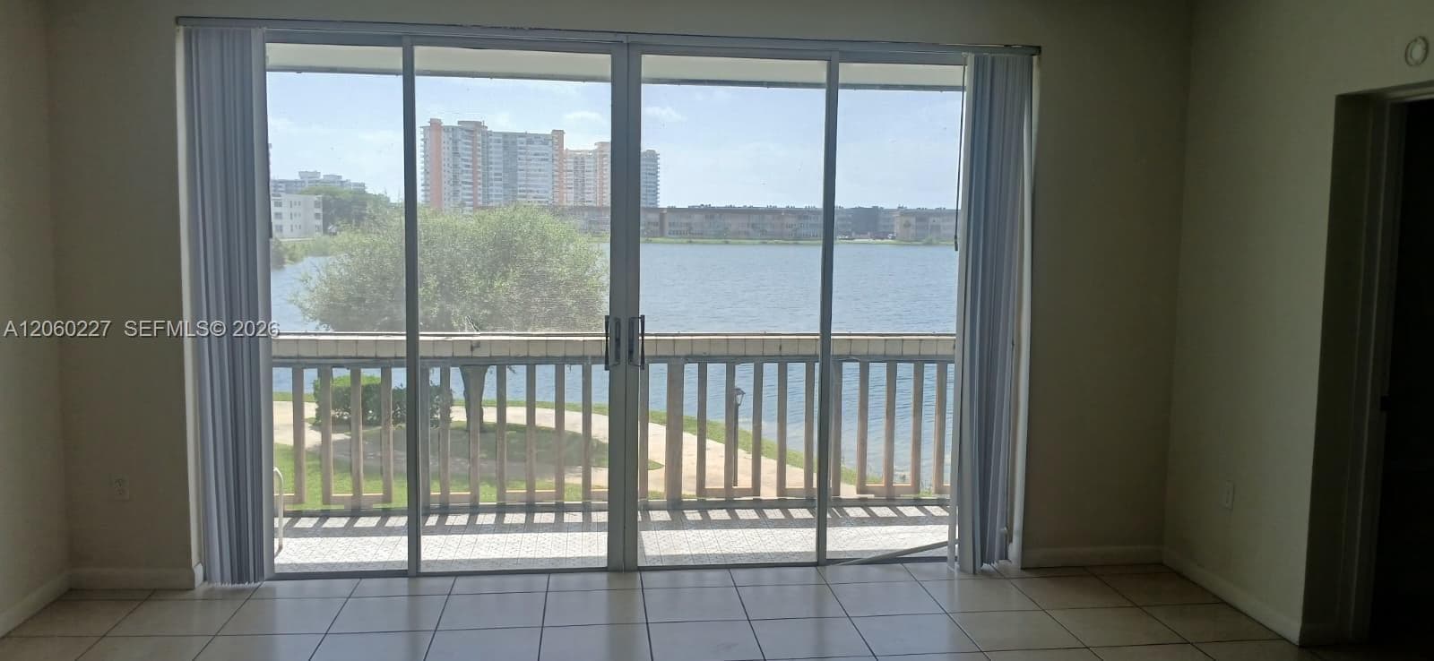 1591 NE Miami Gardens Dr # 205, Miami FL 33179 photo 5