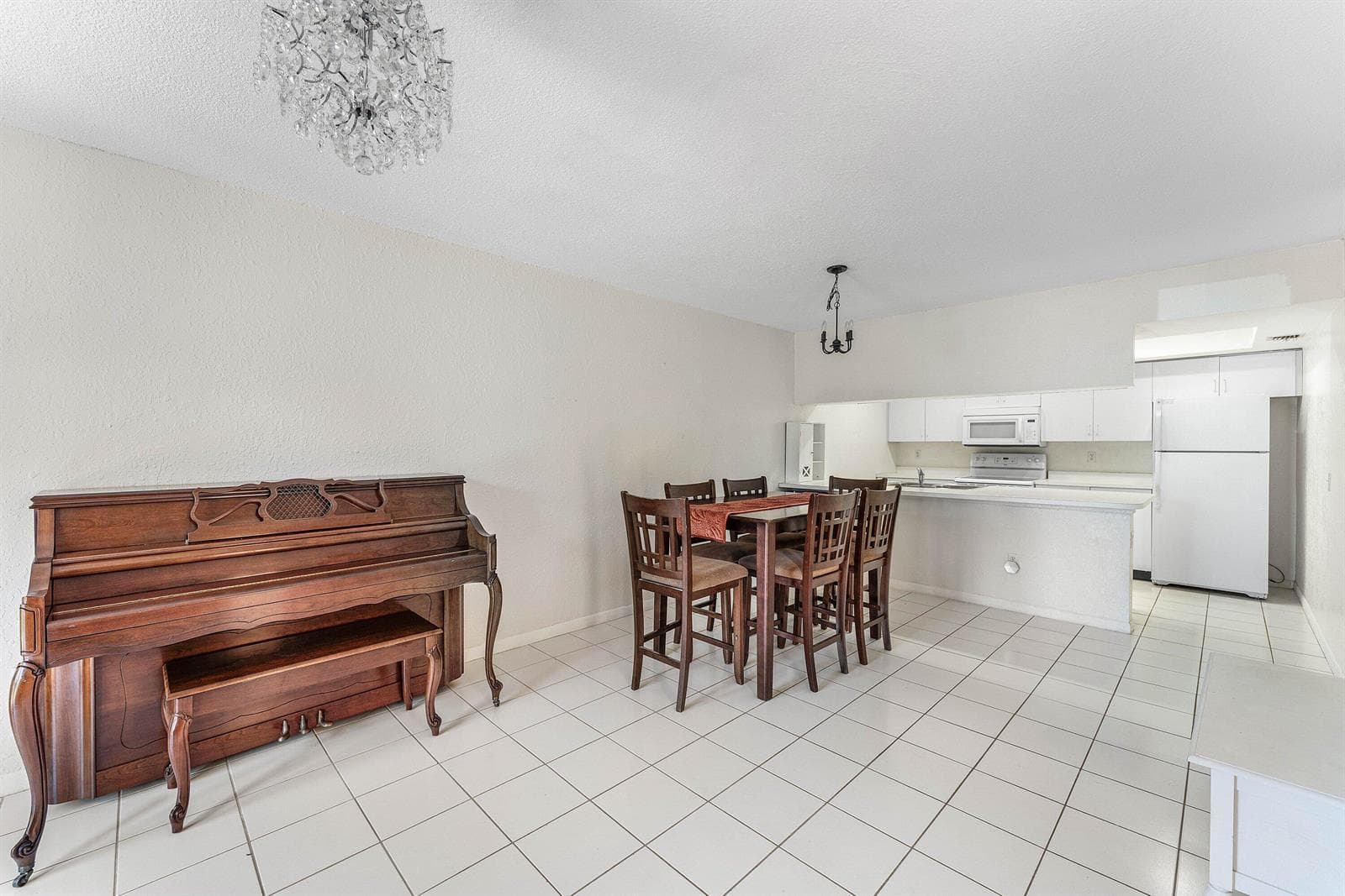 170 WATERSIDE Drive # 170, Hypoluxo FL 33462