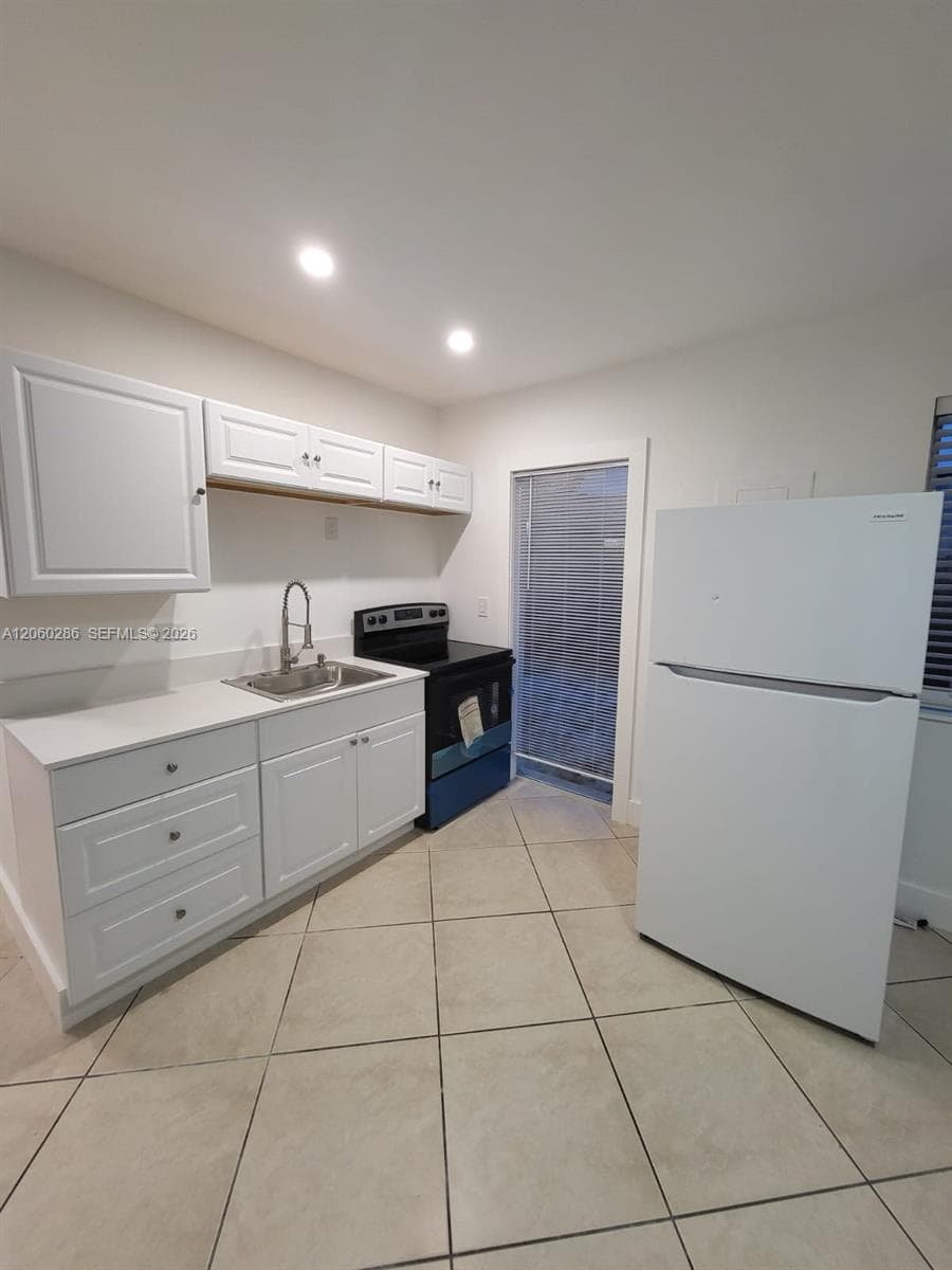 2359 NW 32nd St # 2359, Miami FL 33142 photo 4