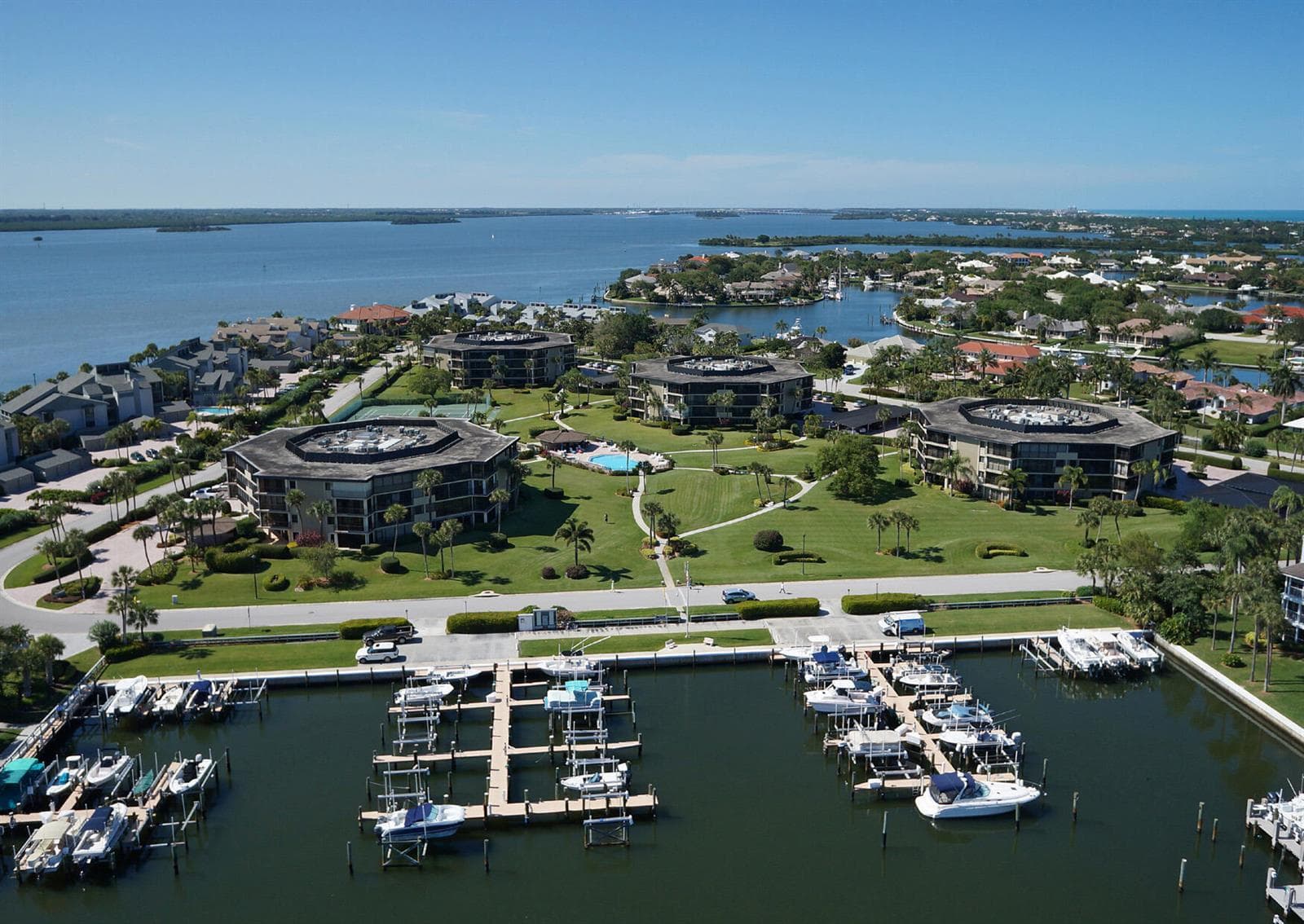 1825 Mooringline Drive # F, Vero Beach FL 32963