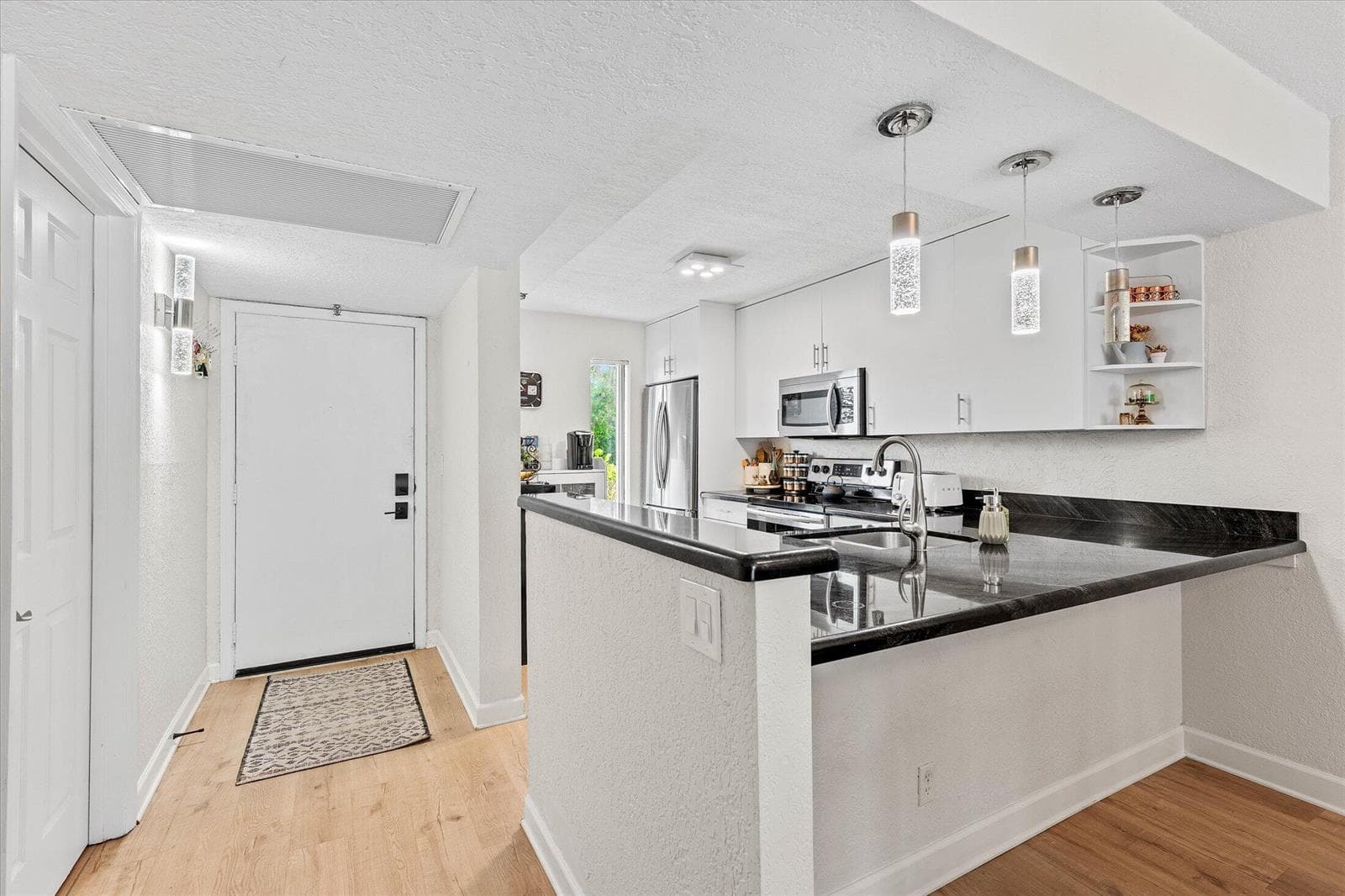 21 ROYAL PALM Way # 1050, Boca Raton FL 33432 photo 3