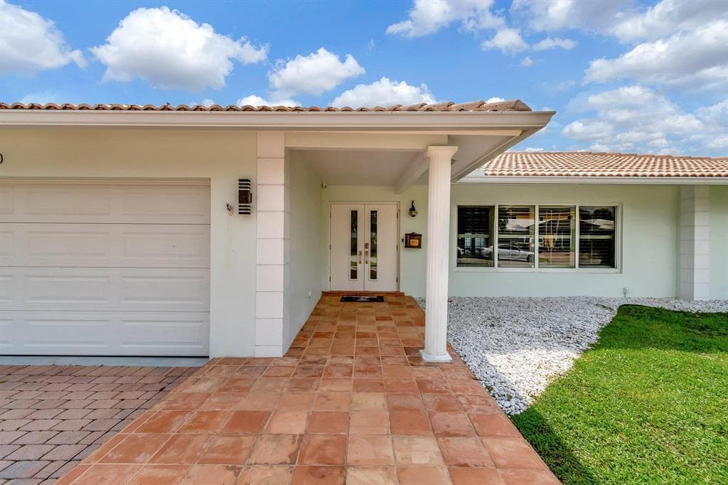 4450 NE 23RD Avenue, Lighthouse Point FL 33064 photo 2