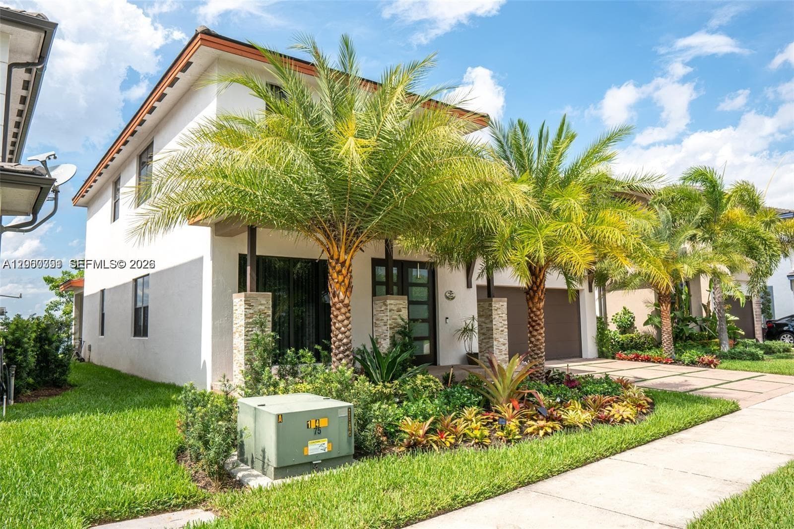 8981 NW 154th Ter # 8981, Miami Lakes FL 33018 photo 2