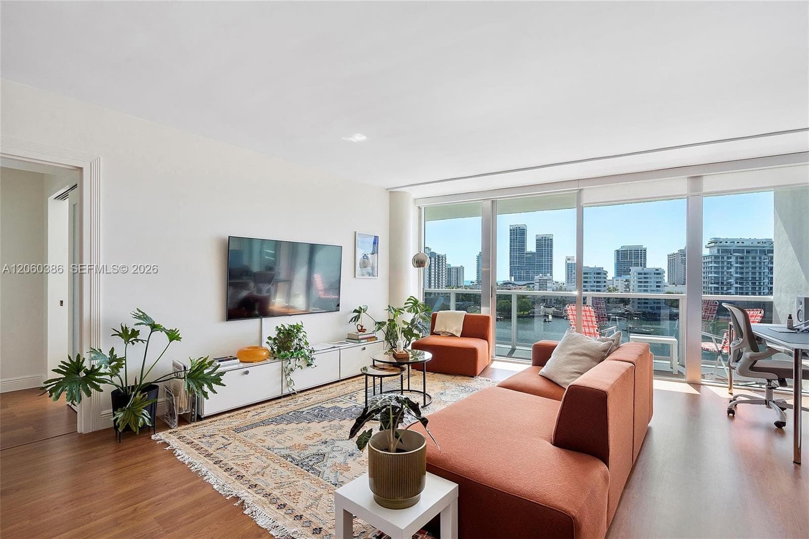 900 Bay Dr, Miami Beach FL 33141