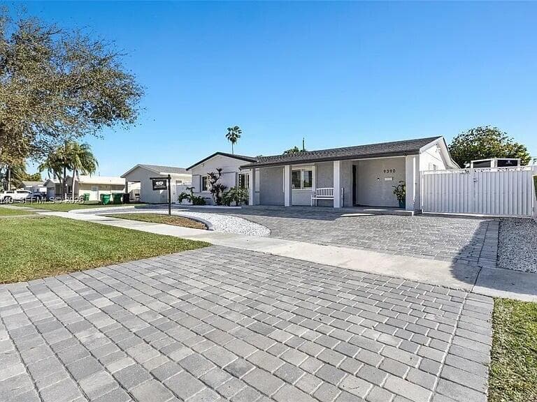 9390 SW 190TH Street, Cutler Bay FL 33157