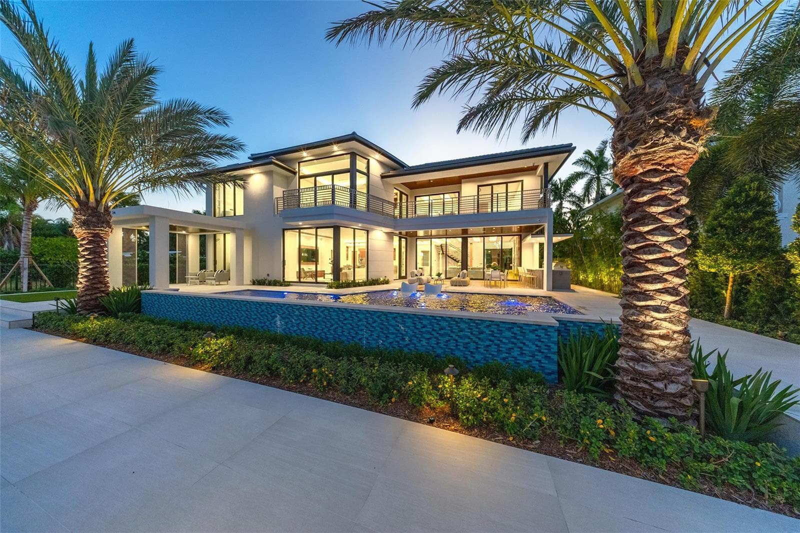 24 FIESTA Way, Fort Lauderdale FL 33301 photo 2