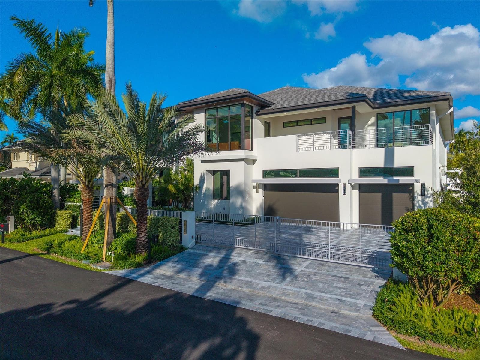 24 FIESTA Way, Fort Lauderdale FL 33301 photo 3