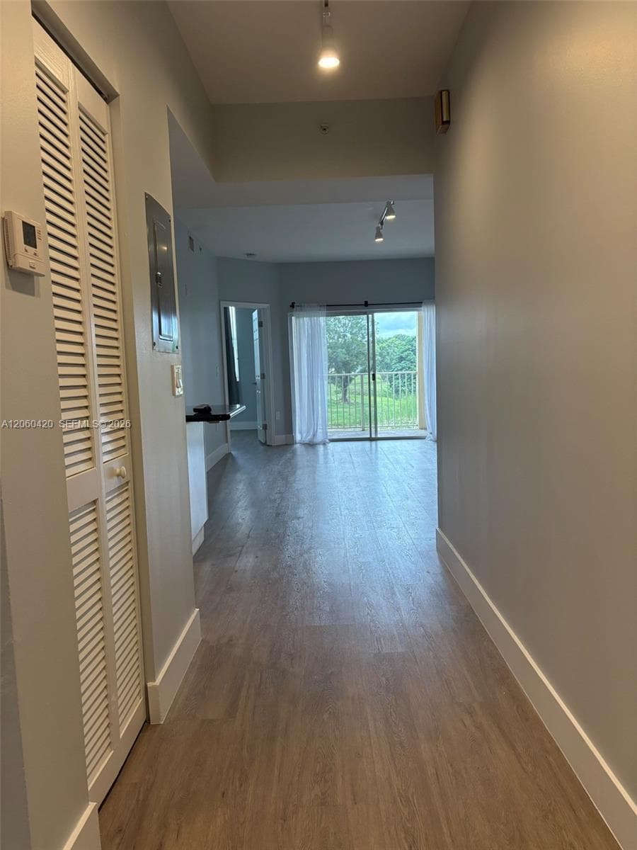 2100 Greenview Shores Blvd # 513, Wellington FL 33414