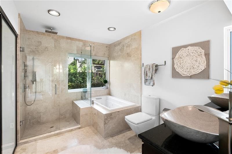 916 SE 5TH Court, Fort Lauderdale FL 33301 photo 3