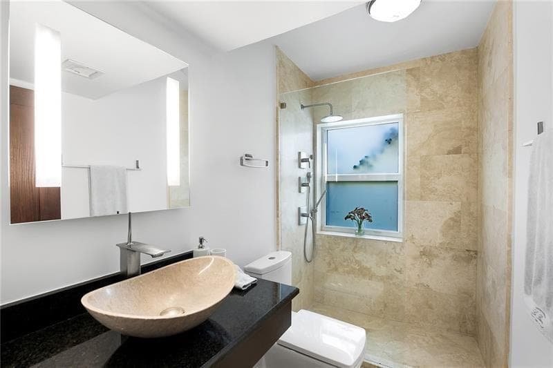 916 SE 5TH Court, Fort Lauderdale FL 33301 photo 4