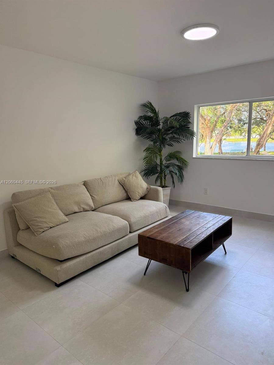 3680 N 56th Ave # 823, Hollywood FL 33021 photo 2