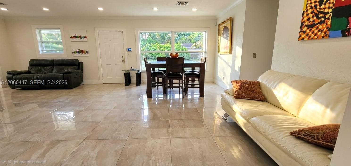 935 NE 149th St, Miami FL 33161 photo 4