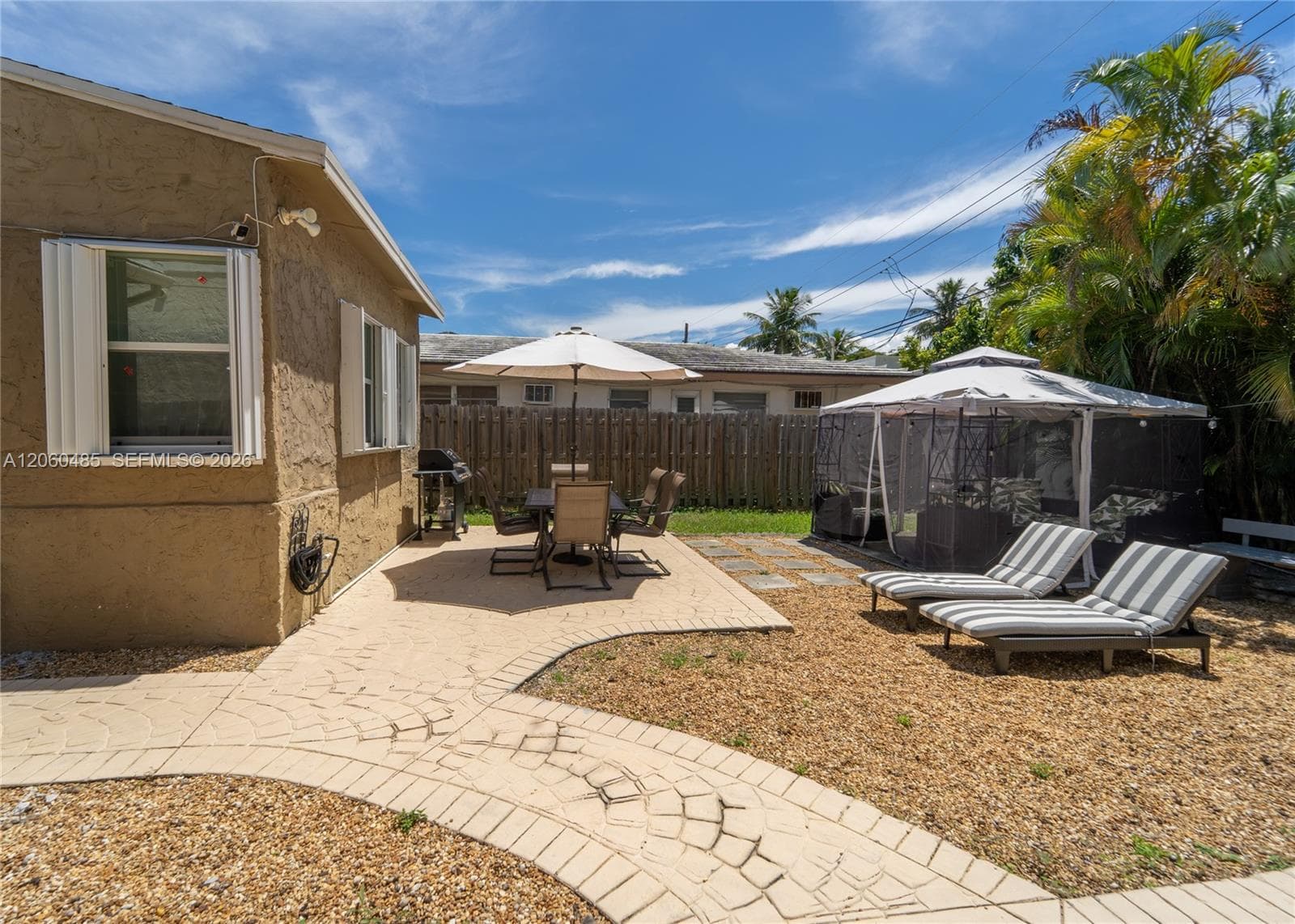 626 NE 4th Ct, Hallandale Beach FL 33009 photo 3
