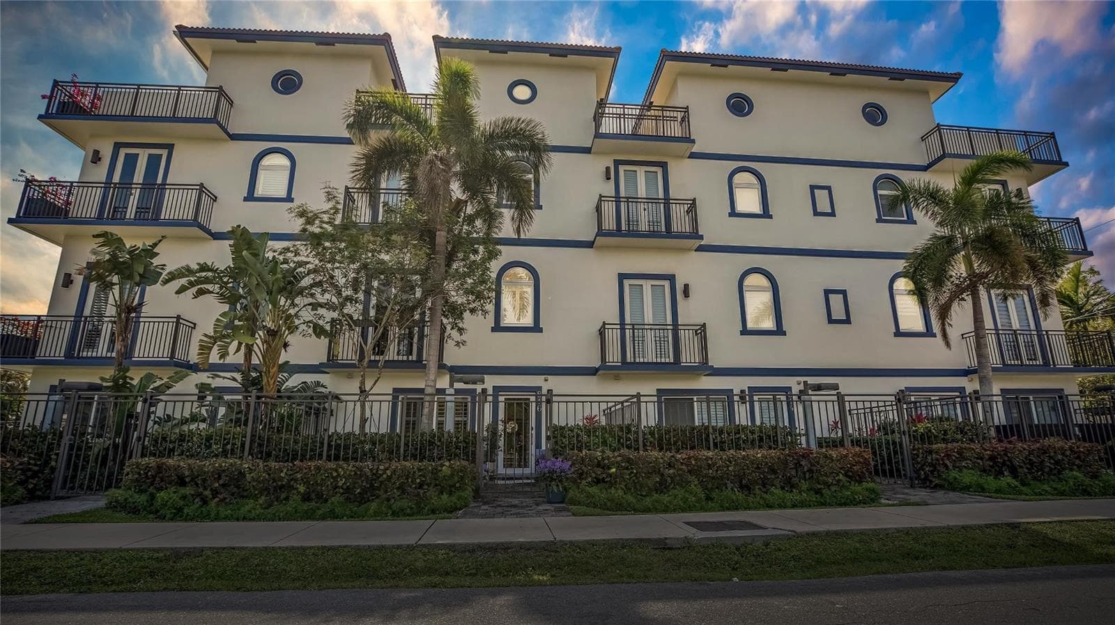 816 NE 7TH Street, Fort Lauderdale FL 33304