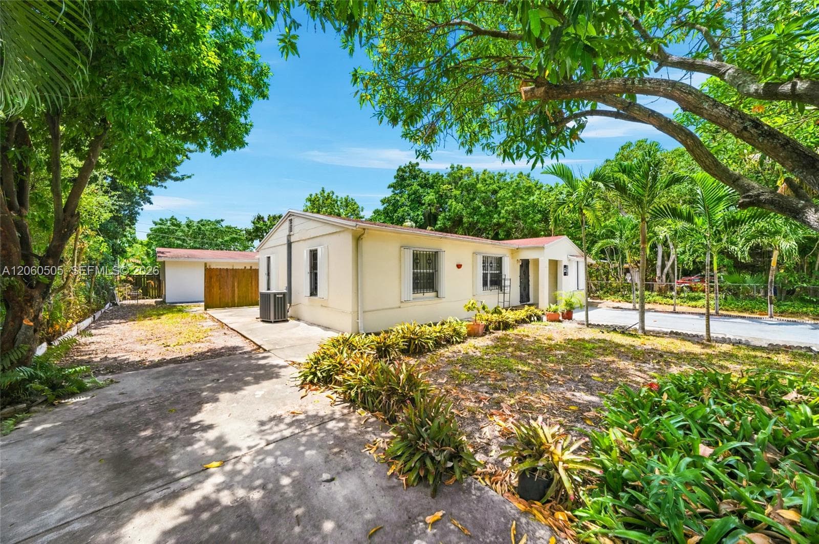 596 NW 109th St, Miami FL 33168 photo 3