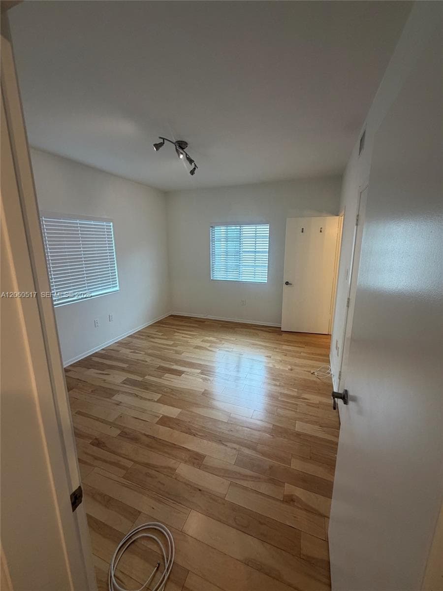 2010 Taylor St # 8B, Hollywood FL 33020 photo 5