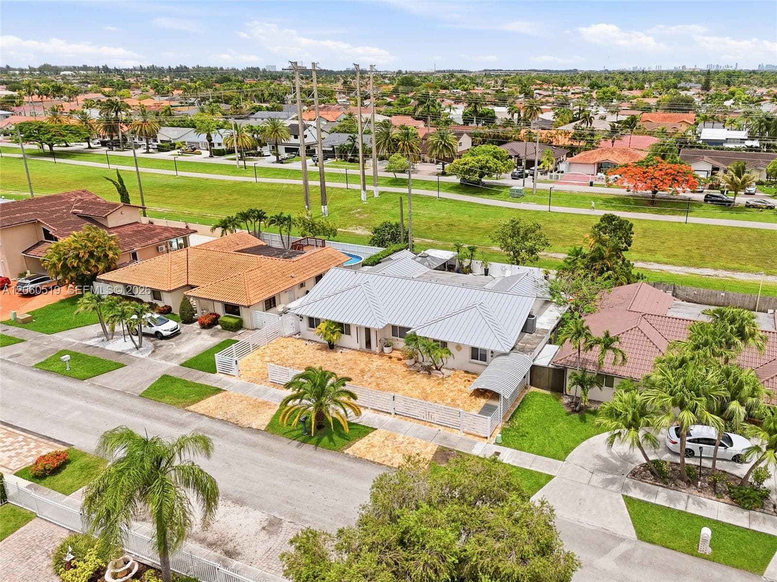 323 NW 136th Pl, Miami FL 33182 photo 2
