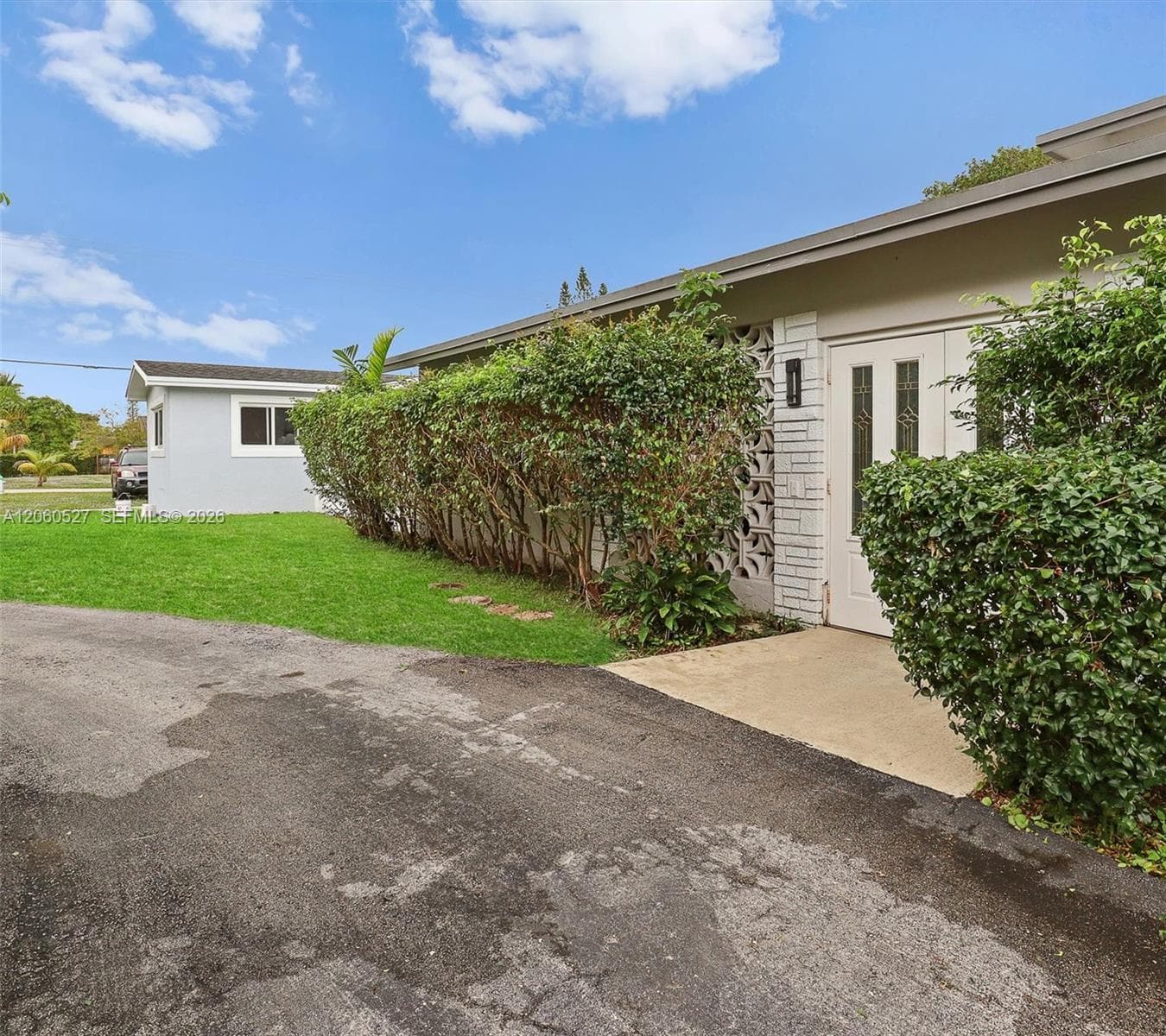 4810 Johnson St, Hollywood FL 33021 photo 3